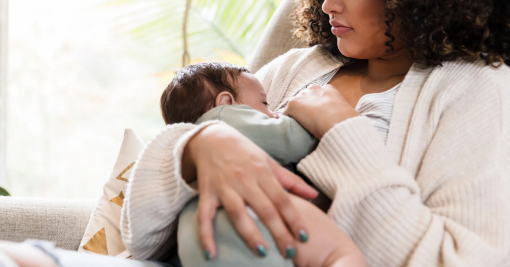 Mom-holding-newborn-PNG